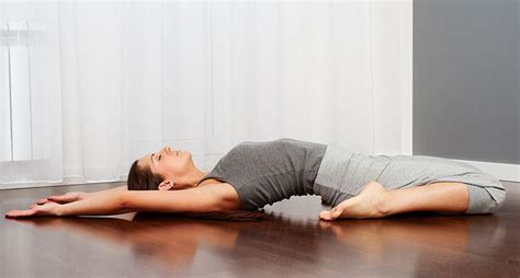 4 Yoga Asanas To Help You Good Sleep At Night - Yoga For Insomnia