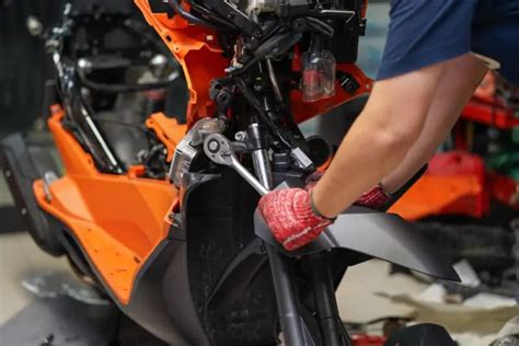 10 Do’s and Don’ts of Motorcycle Maintenance - Blog - Vernfonk Insurance