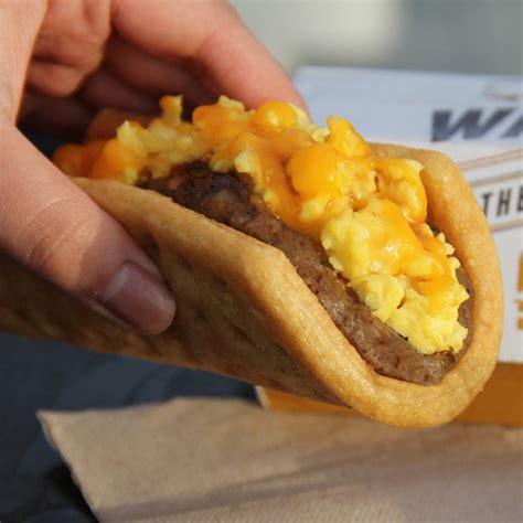 How Does Taco Bell's New Breakfast Menu Taste? - E! Online - UK