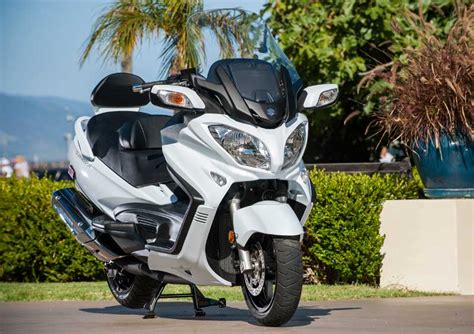 2013 Suzuki Burgman 650 ABS - First Ride Review | Rider Magazine