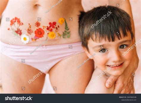 Smiling Son By Mother Flowers Tattoo Stock Photo 2087860198 | Shutterstock