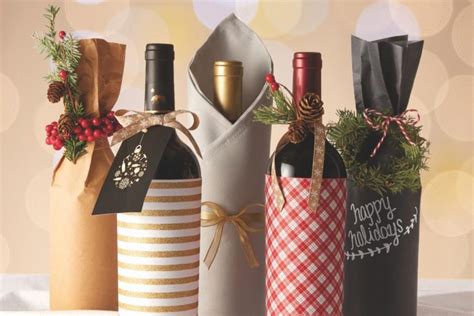 How to wrap a bottle of wine – The Real Review