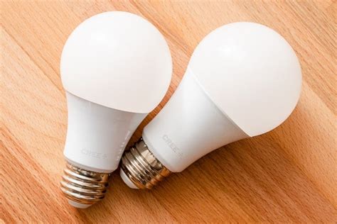 Smart led warm light bulb 75 watt equivalent - serreplan