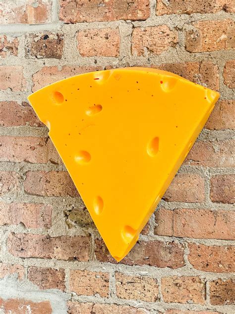 How the iconic Wisconsin Cheesehead is made - CNET