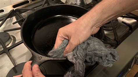 How to season a cast iron skillet and how often you should do it | Tom's Guide