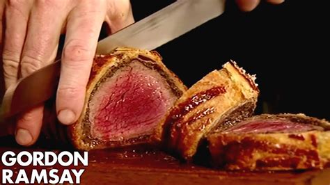 CHRISTMAS RECIPE: Christmas Beef Wellington - Christmas Countdown Live