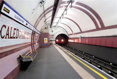 Caledonian Road | Caledonian Road station, Piccadilly Line. … | Flickr