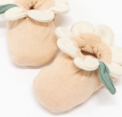 Peach Daisy Baby Booties - Meri Meri - Florafauna