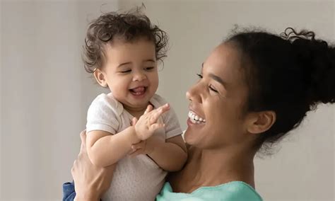 When Do Babies Start Laughing? | Pampers