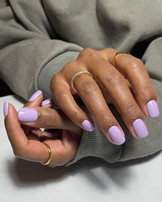 21 Pretty Pastel Nail Colors and Design Ideas of 2021 | Glamour
