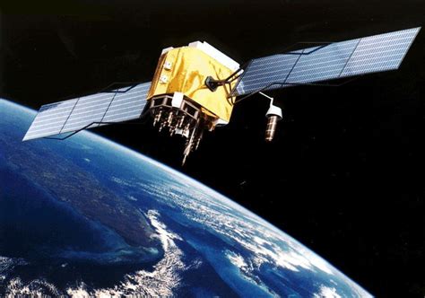 How Satellites Stay in Orbit - Universe Today