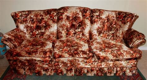 It Came From the ’70s: The Story of Your Grandma’s Weird Couch | Floral couch, Vintage couch ...