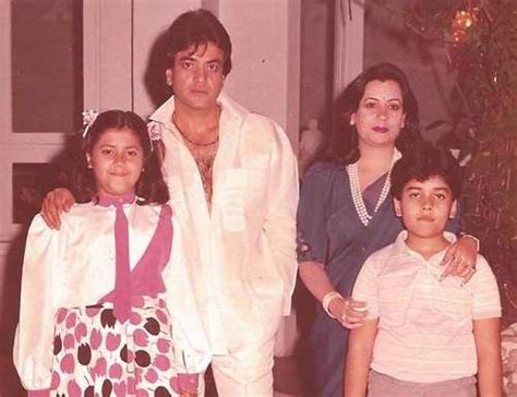 Tusshar Kapoor family, childhood photos | Celebrity family wiki