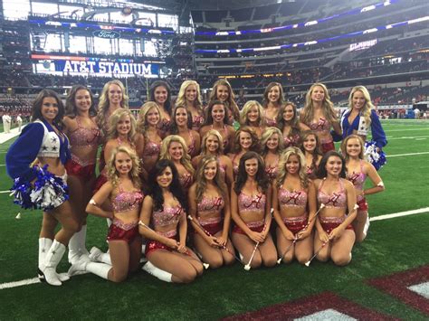 AT&T Stadium on Twitter: ".@DCCheerleaders & Alabama Crimsonettes on the field before the ...