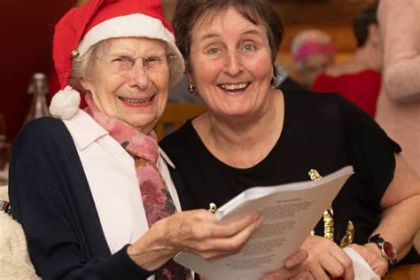 Southam pub spreads Christmas cheer by hosting lunch for Royal British ...