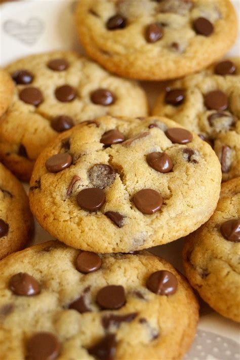 EASY Homemade Chocolate Chip Cookies - deliciou… | Homemade chocolate ...