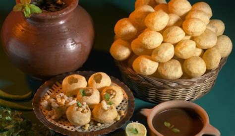 7 Best Pani Puri Stalls You Absolutely Must Hit In Mumbai! | WhatsHot Mumbai