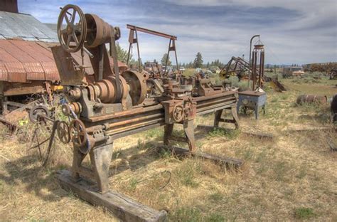 Century-old 20-inch x 12-foot Muller metal lathe in a junk… | Flickr