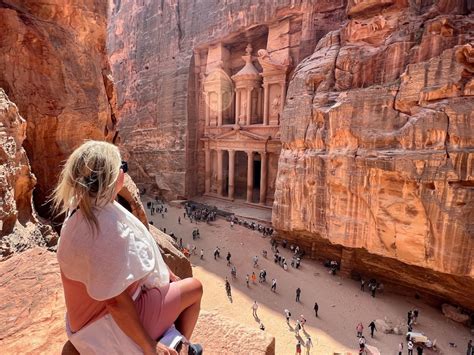 How to Tackle the Ruins of Petra, Jordan | World Traveller 73