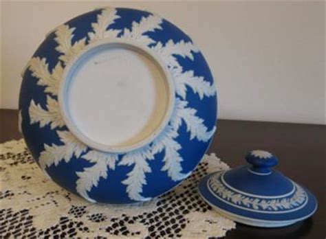 Antiques Roadshow: Wedgwood Jasperware Teapot