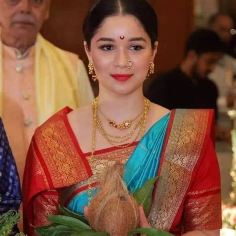 Sachin Tendulkar daughter Sara Tendulkar getting married? After mehendi her look as a marathi ...