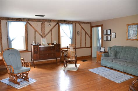 Amish Living Room