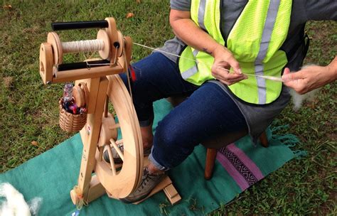 Spinning yarn (With images) | Spinning yarn