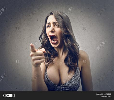 Angry Woman Screaming Image & Photo (Free Trial) | Bigstock