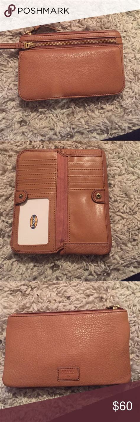 Fossil Wallet - Stylish and Functional