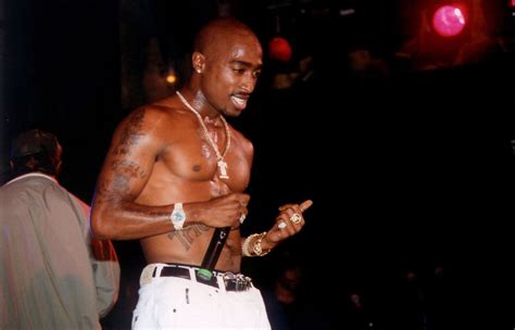 Tupac springs back to life at Coachella - nj.com