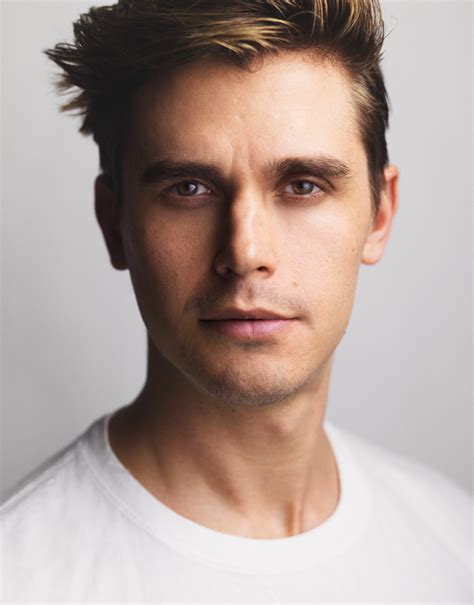 Antoni Porowski