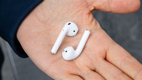 Apple AirPods (2019) vs Samsung Galaxy Buds: which is best for you ...