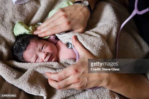 224 Midwife Home Birth Stock Photos, High-Res Pictures, and Images - Getty Images