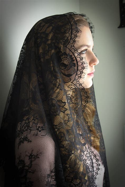 Evintage Veils~ Black Spanish Lace Mantilla Chapel Veil Mantilla Shawl Wrap