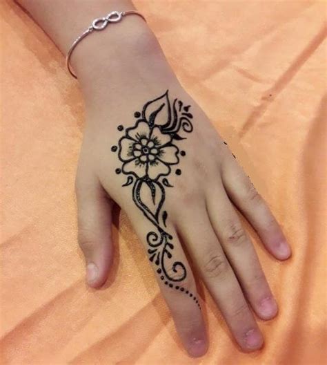 Discover more than 84 simple henna tattoos best - in.coedo.com.vn