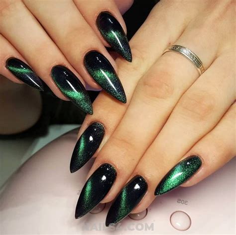 Top 25+ Green Nail Polish Designs - isishweshwe Fancy Nails, Cute Nails ...