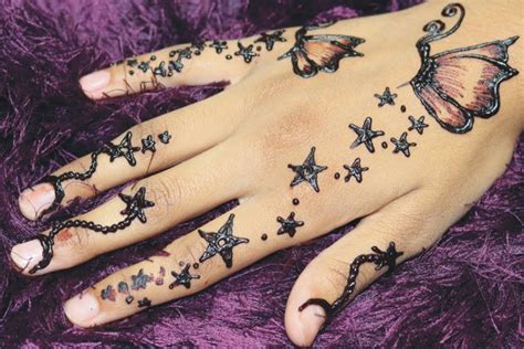 14 Pretty Butterfly Mehndi Designs For A Stylish Look