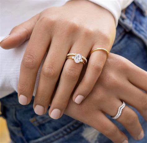 11 Best Stores to Buy Engagement Rings in Seattle in 2023