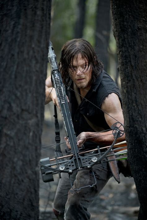 ‘The Walking Dead Season 6: Daryl in Trouble in Episode 6 Photos