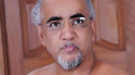 Tarun Sagar Wiki, Age, Death, Wife, Family, Biography & More - WikiBio