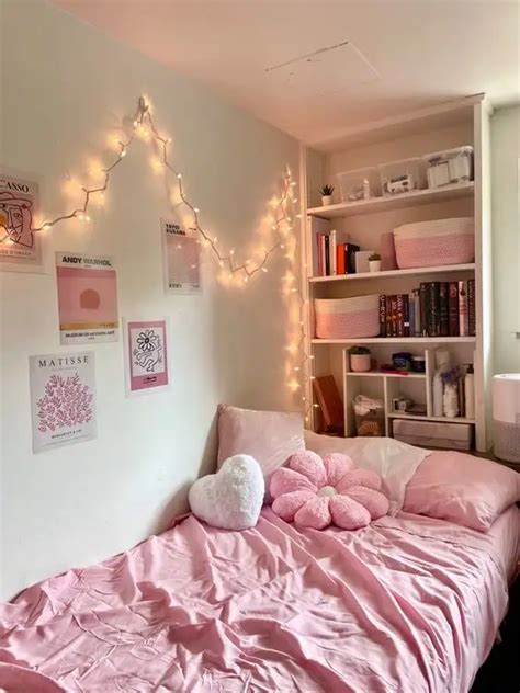 20 Teenage Girl Bedroom Decorating Ideas in 2024 | Dorm room decor, Pink dorm rooms, Room ...
