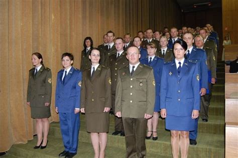 Uniformfan - pictures of women in uniform: female Members of Slovakian Defence forces in uniform