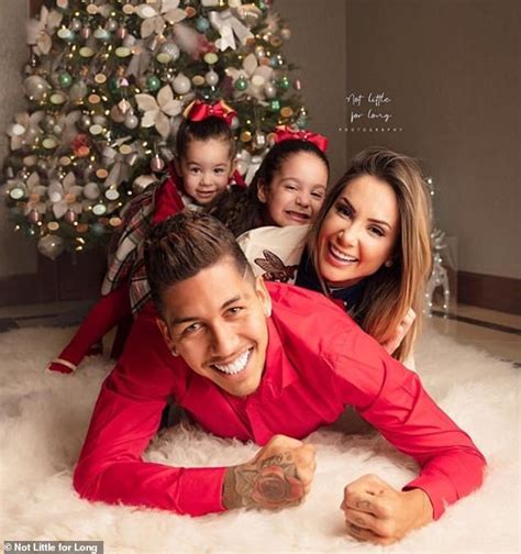 Roberto Firmino Wife : Roberto firmino married larissa pereira in 2014 ...