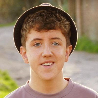 Henry Gallagher- Wiki, Age, Height, Girlfriend, Net Worth (Updated on ...