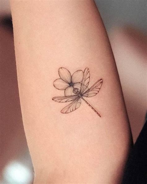 Top more than 69 dragonfly and lotus flower tattoo best - in.cdgdbentre