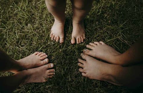 Grounding with Kids - The Benefits of Earthing for Kids • RUN WILD MY CHILD