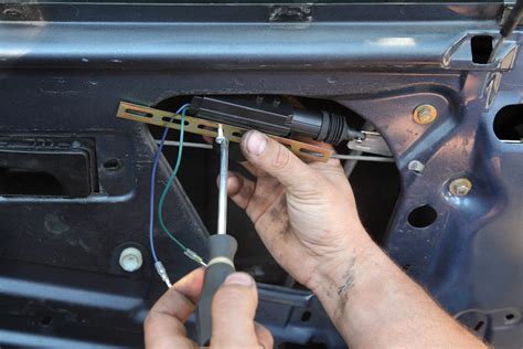 When To Replace your Door Lock Cylinder | SE Car Keys