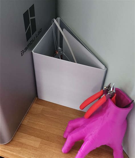 Triangle Trash Can / Container by visualplastik | Download free STL ...