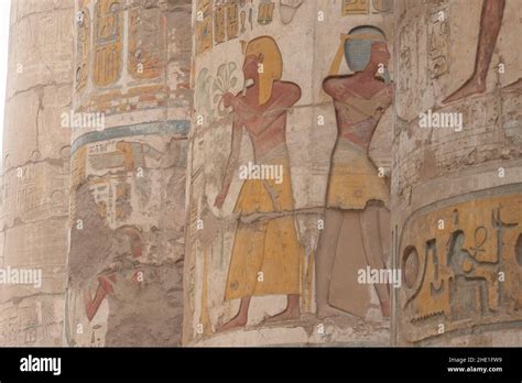 Egyptian wall paint hi-res stock photography and images - Alamy