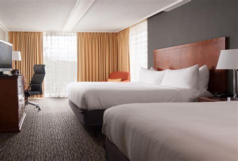 KEY BRIDGE MARRIOTT HOTEL 3⋆ ::: ARLINGTON, VA ::: COMPARE HOTEL RATES